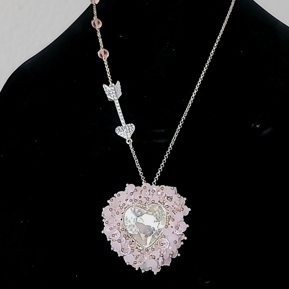 Vintage BETSEY JOHNSON Cupids Arrow Collection Heart Pill Locket Necklace.
